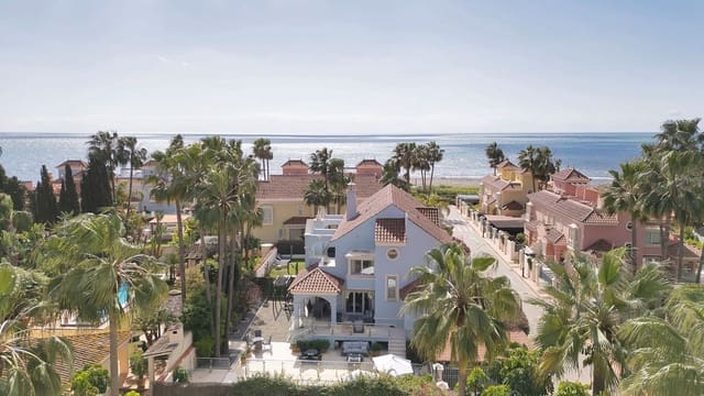 Chalet de 7 habitaciones en San Pedro de Alcántara Pueblo, Marbella en venta con piscina garaje - 2.395.000 € (Ref: 9665358)