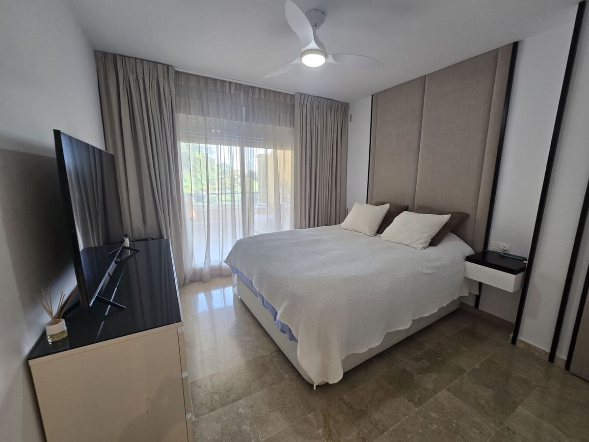 2 slaapkamer Appartement te koop in Calahonda met zwembad garage - € 335.000 (Ref: 9669083)