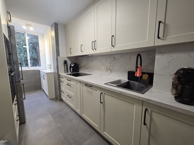 2 soverom Leilighet til salgs i Calahonda, Mijas med svømmebasseng garasje - € 335 000 (Ref: 9669083)