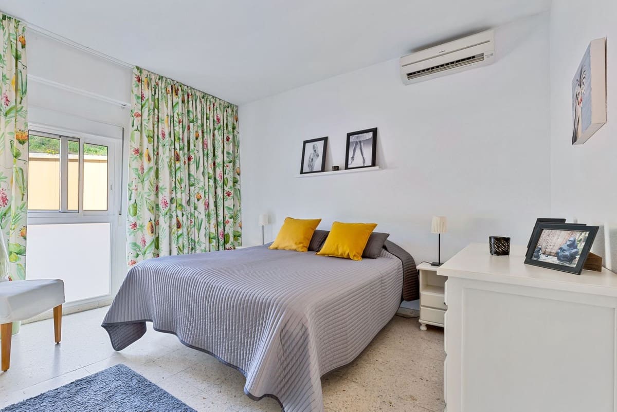 2 soverom Strandleiligheter til salgs i Fuengirola med garasje - € 485 000 (Ref: 9669085)