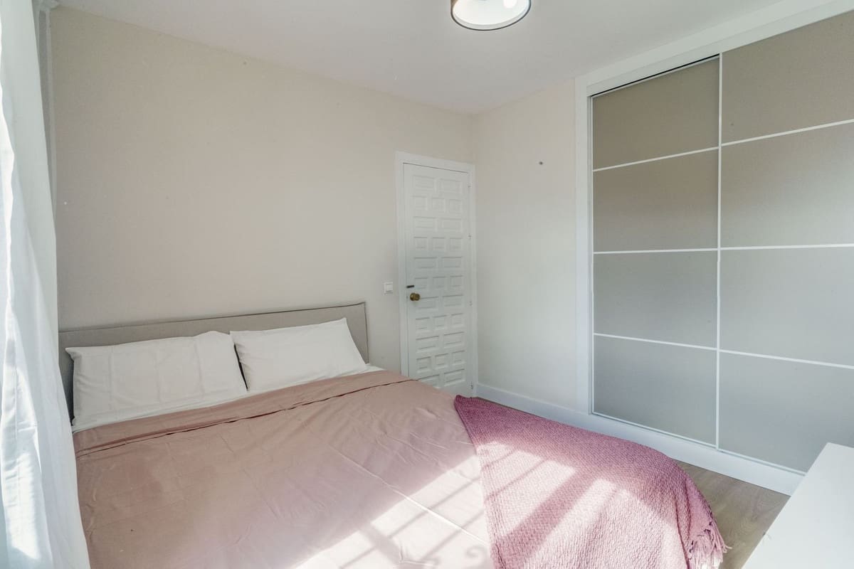 Apartamento de 2 habitaciones en Miraflores en venta con piscina garaje - 380.000 € (Ref: 9669292)