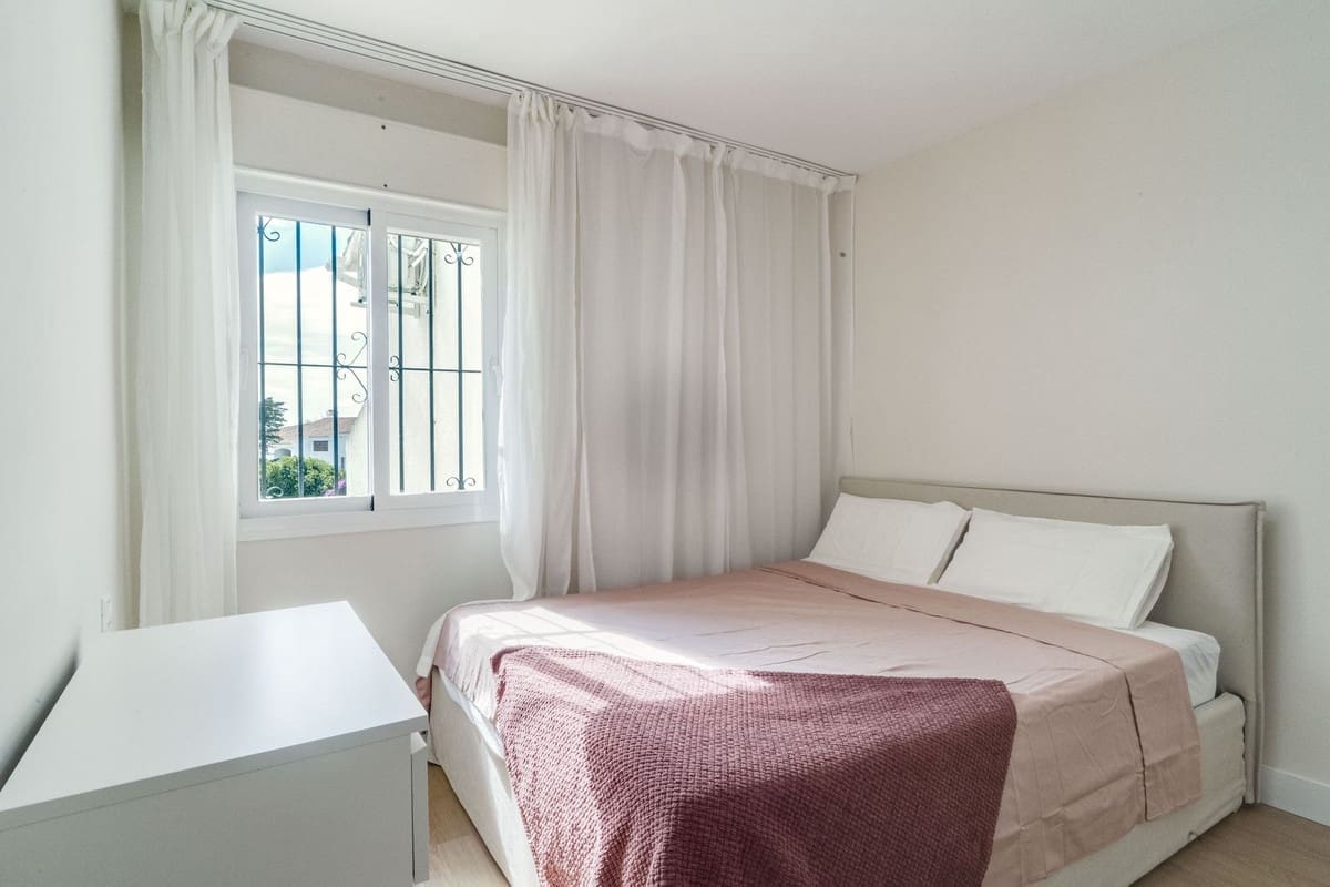 Apartamento de 2 habitaciones en Miraflores en venta con piscina garaje - 380.000 € (Ref: 9669292)