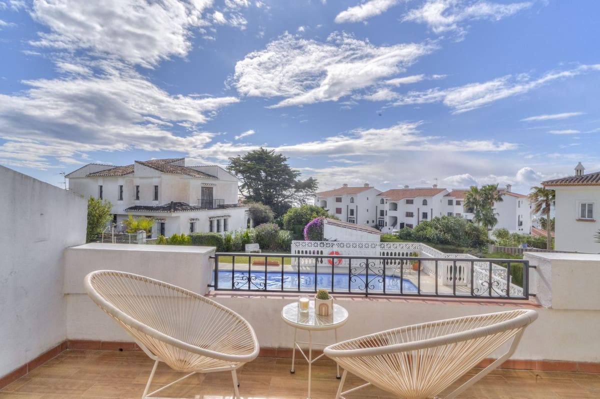 Apartamento de 2 habitaciones en Miraflores en venta con piscina garaje - 380.000 € (Ref: 9669292)