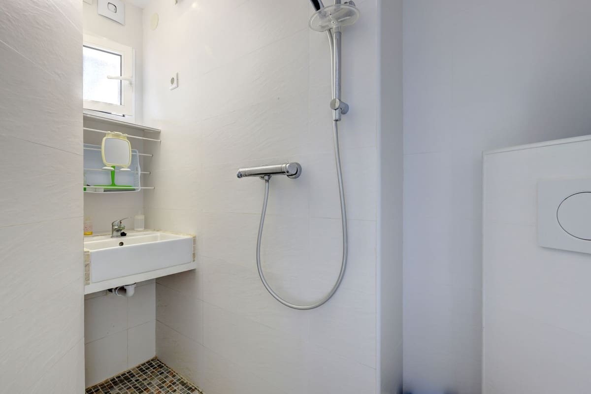 4 sovrum Hus till salu i La Duquesa / Puerto de la Duquesa med pool garage - 450 000 € (Ref: 9669697)