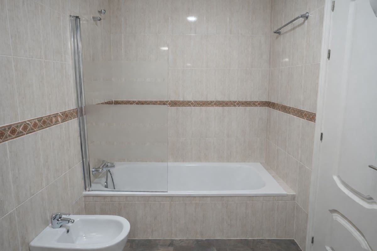 2 sypialnia Apartament na sprzedaż w Mijas Costa z basenem garażem - 329 000 € (Ref: 9672240)