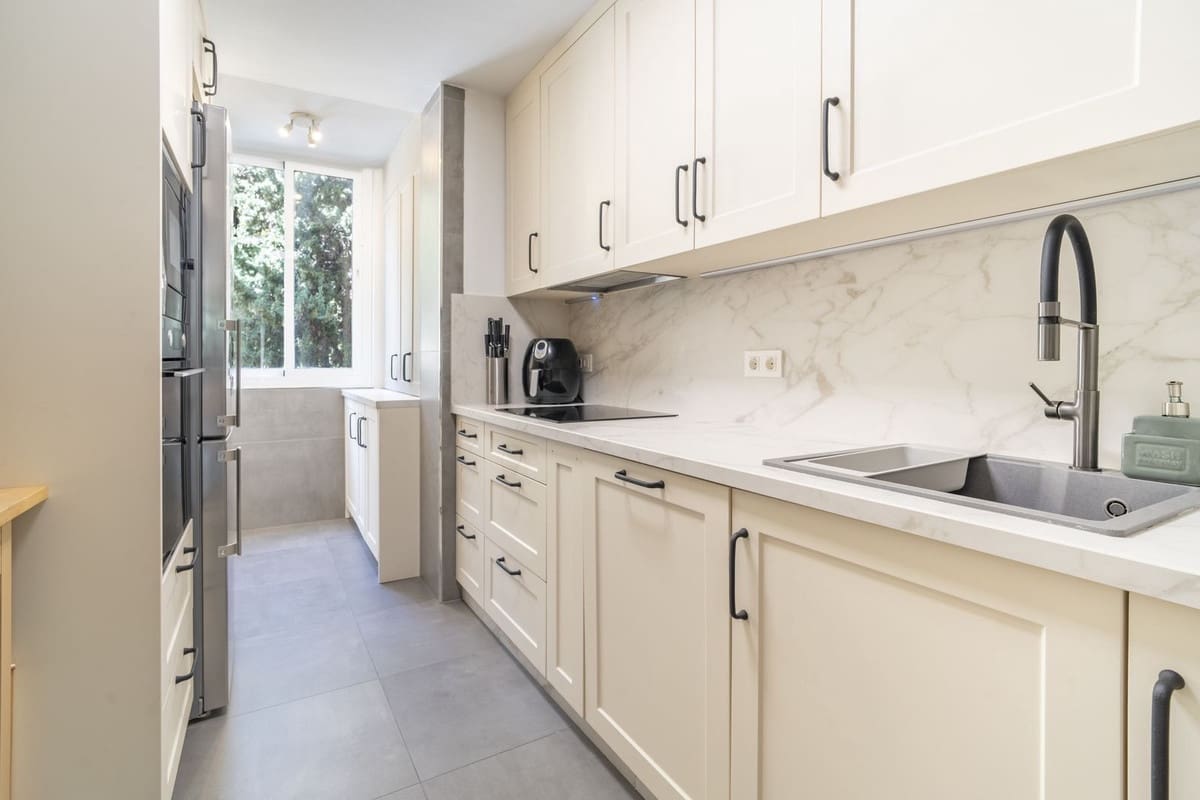 2 sovrum Lägenhet till salu i Calahonda med pool garage - 335 000 € (Ref: 9676552)