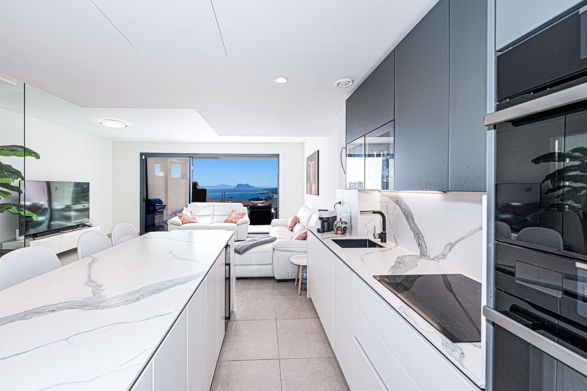 4 chambre Maison de Ville à vendre à Manilva avec piscine garage - 799 000 € (Ref: 9679087)