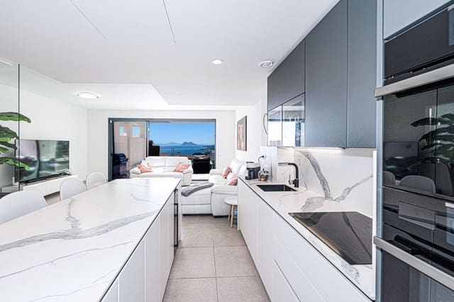 4 chambre Maison de Ville à vendre à Manilva avec piscine garage - 799 000 € (Ref: 9679087)