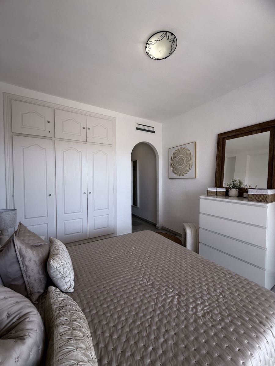 2 slaapkamer Appartement te koop in Benahavis met zwembad garage - € 390.000 (Ref: 9679154)