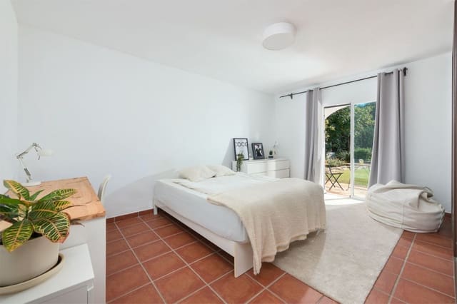 3 slaapkamer Villa te koop in Cabopino, Marbella met zwembad garage - € 1.299.999 (Ref: 9685777)
