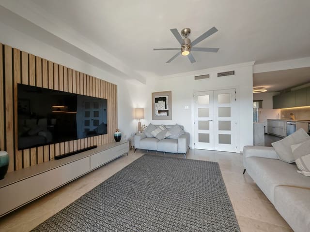 4 soveværelse Byhus til salg i Riviera del Sol, Mijas med swimmingpool garage - € 649.000 (Ref: 9685880)