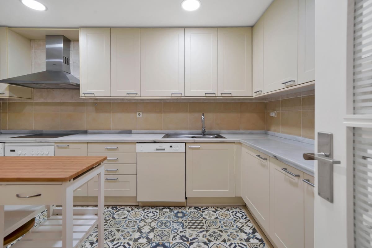 Apartamento Playa de 3 habitaciones en Golden Mile en venta con piscina garaje - 1.395.000 € (Ref: 9697890)