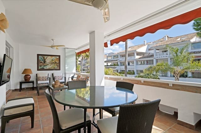 3 bedroom Beach Apartment for sale in Golden Mile, Marbella with pool garage - € 1,395,000 (Ref: 9697890)