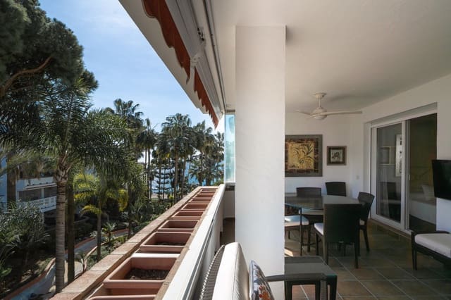 3 bedroom Beach Apartment for sale in Golden Mile, Marbella with pool garage - € 1,395,000 (Ref: 9697890)