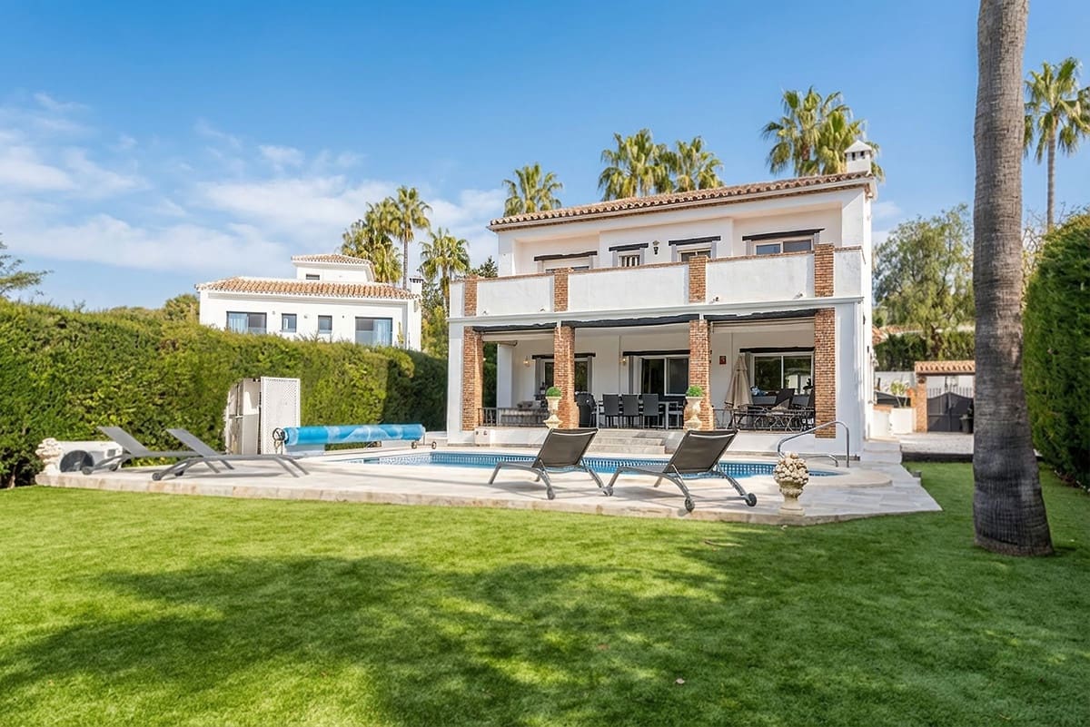 4 soverom Villa til salgs i Calahonda med svømmebasseng garasje - € 1 299 000 (Ref: 9706106)