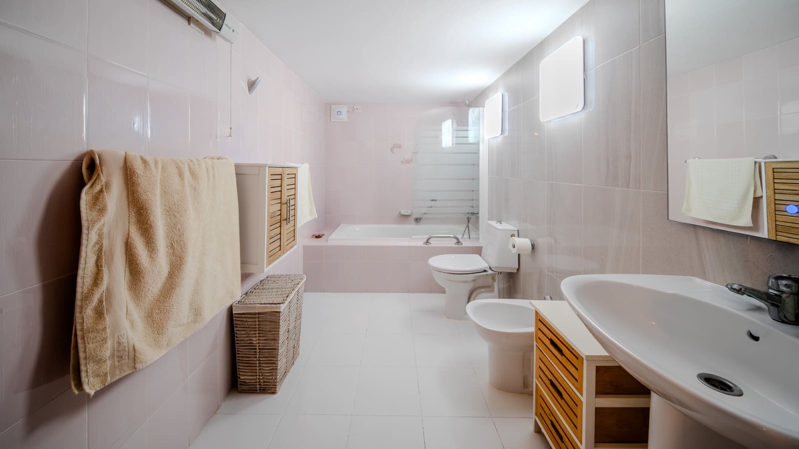 4 slaapkamer Villa te koop in Manilva met zwembad garage - € 849.000 (Ref: 9706107)