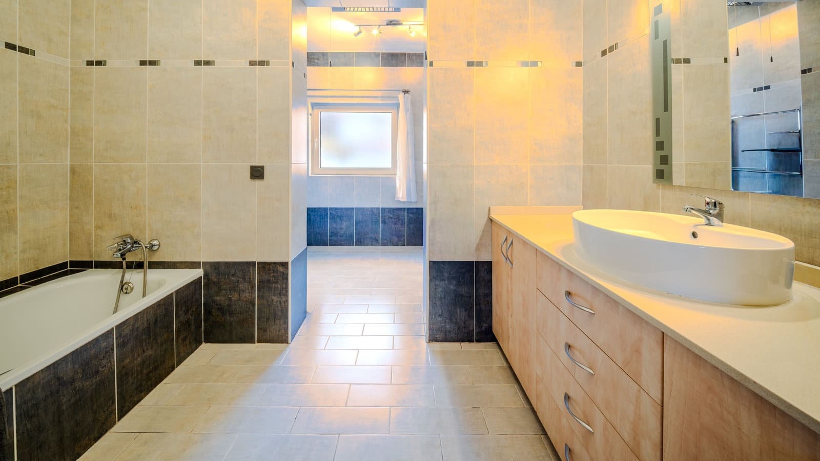 4 slaapkamer Villa te koop in Manilva met zwembad garage - € 849.000 (Ref: 9706107)