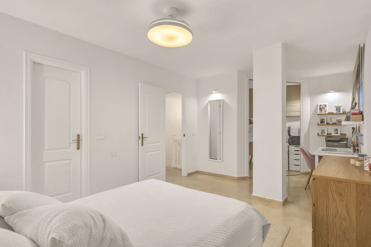 3 camera da letto Appartamento sulla Spiaggia in vendita in Marbella con piscina garage - 625.000 € (Rif: 9709466)