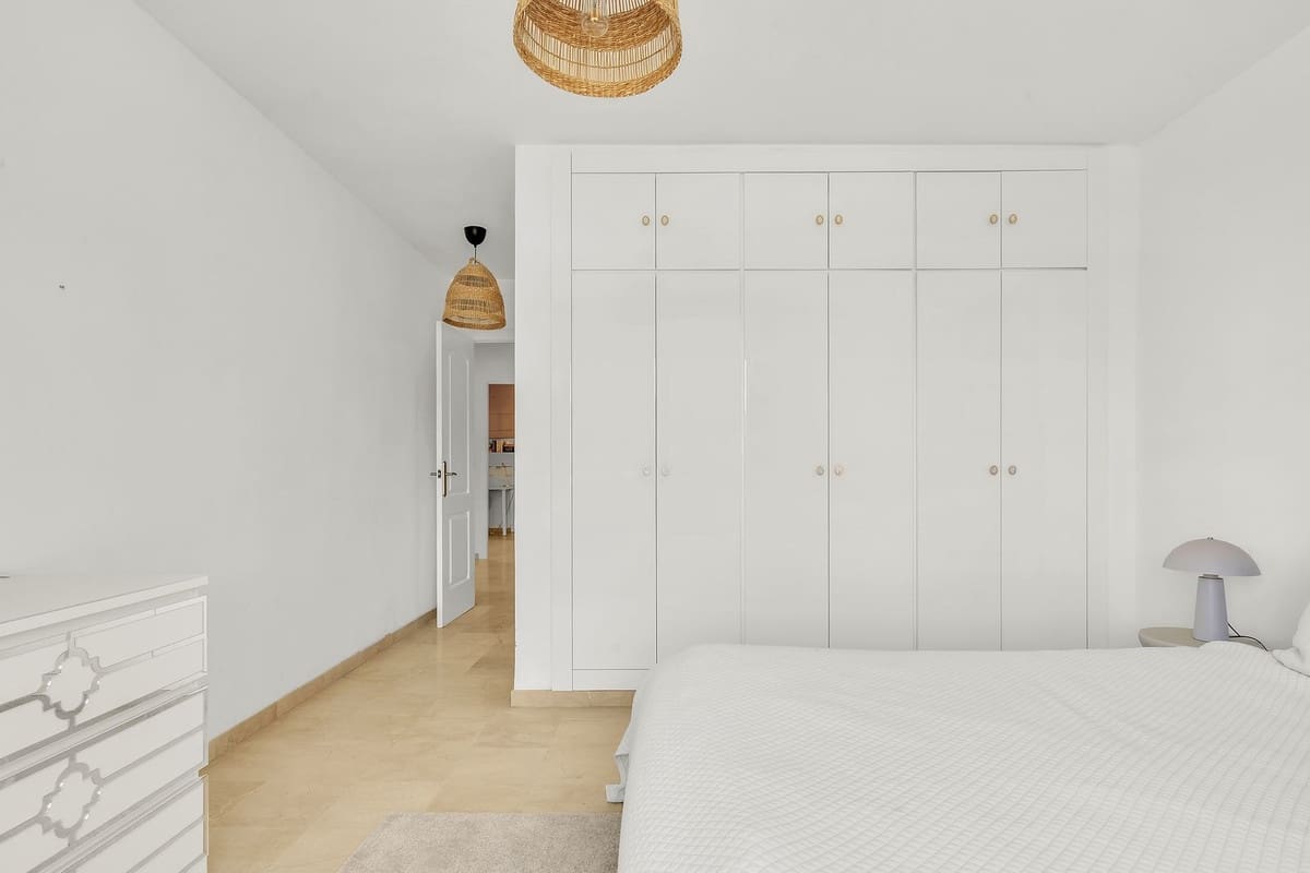 3 camera da letto Appartamento sulla Spiaggia in vendita in Marbella con piscina garage - 625.000 € (Rif: 9709466)