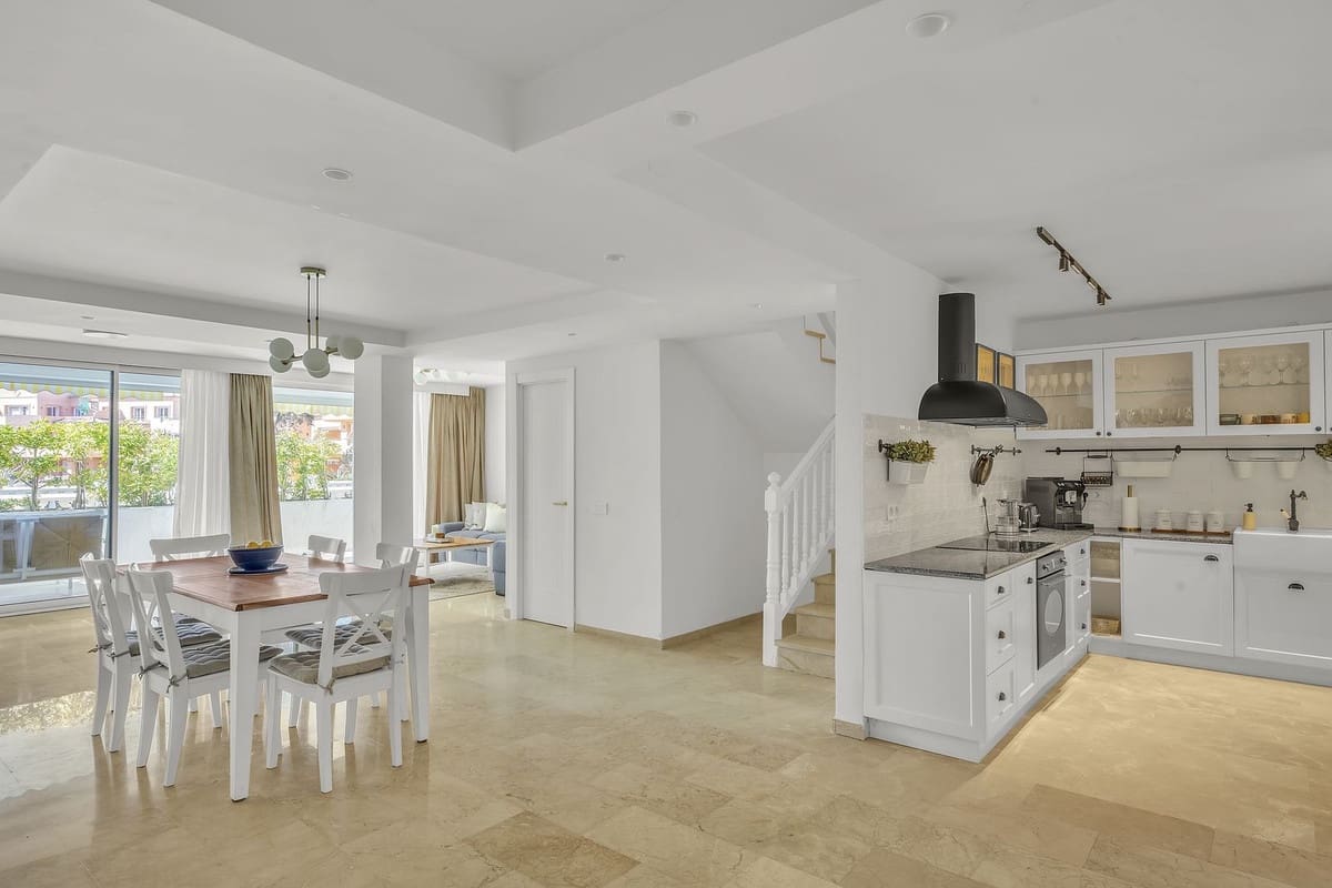 3 camera da letto Appartamento sulla Spiaggia in vendita in Marbella con piscina garage - 625.000 € (Rif: 9709466)