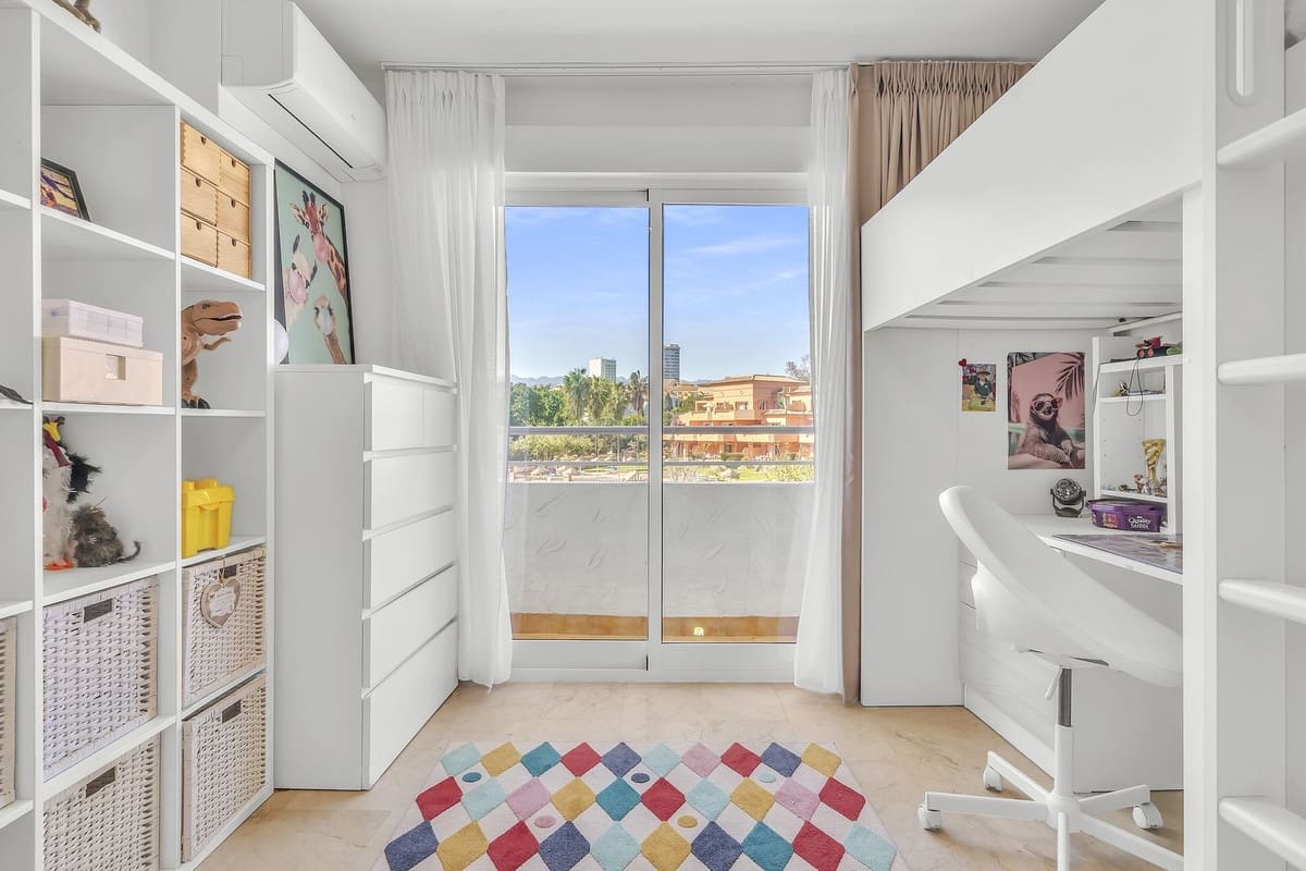 3 camera da letto Appartamento sulla Spiaggia in vendita in Marbella con piscina garage - 625.000 € (Rif: 9709466)