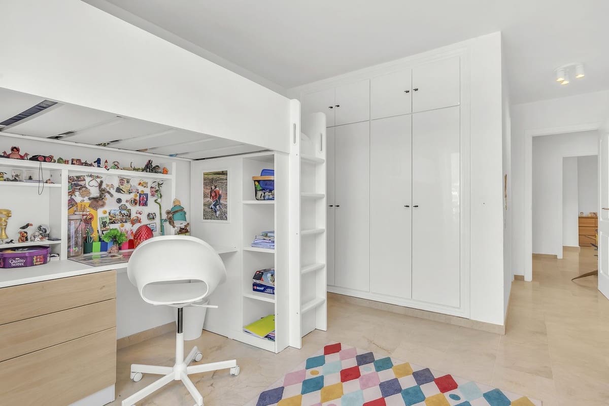 3 camera da letto Appartamento sulla Spiaggia in vendita in Marbella con piscina garage - 625.000 € (Rif: 9709466)