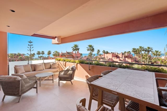 3 bedroom Beach Apartment for sale in Estepona with pool garage - € 1,590,000 (Ref: 9713629)
