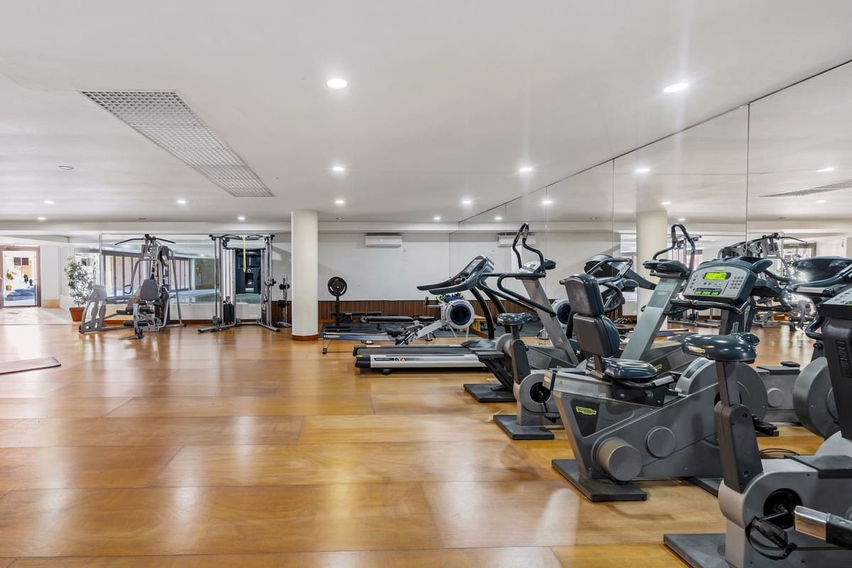 3 slaapkamer Strandappartement te koop in Estepona met zwembad garage - € 1.590.000 (Ref: 9713629)