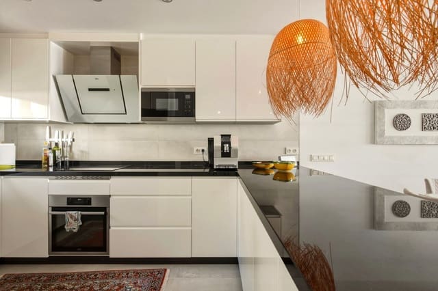 3 chambre Penthouse à vendre à Calahonda, Mijas avec piscine - 1 300 000 € (Ref: 9714334)