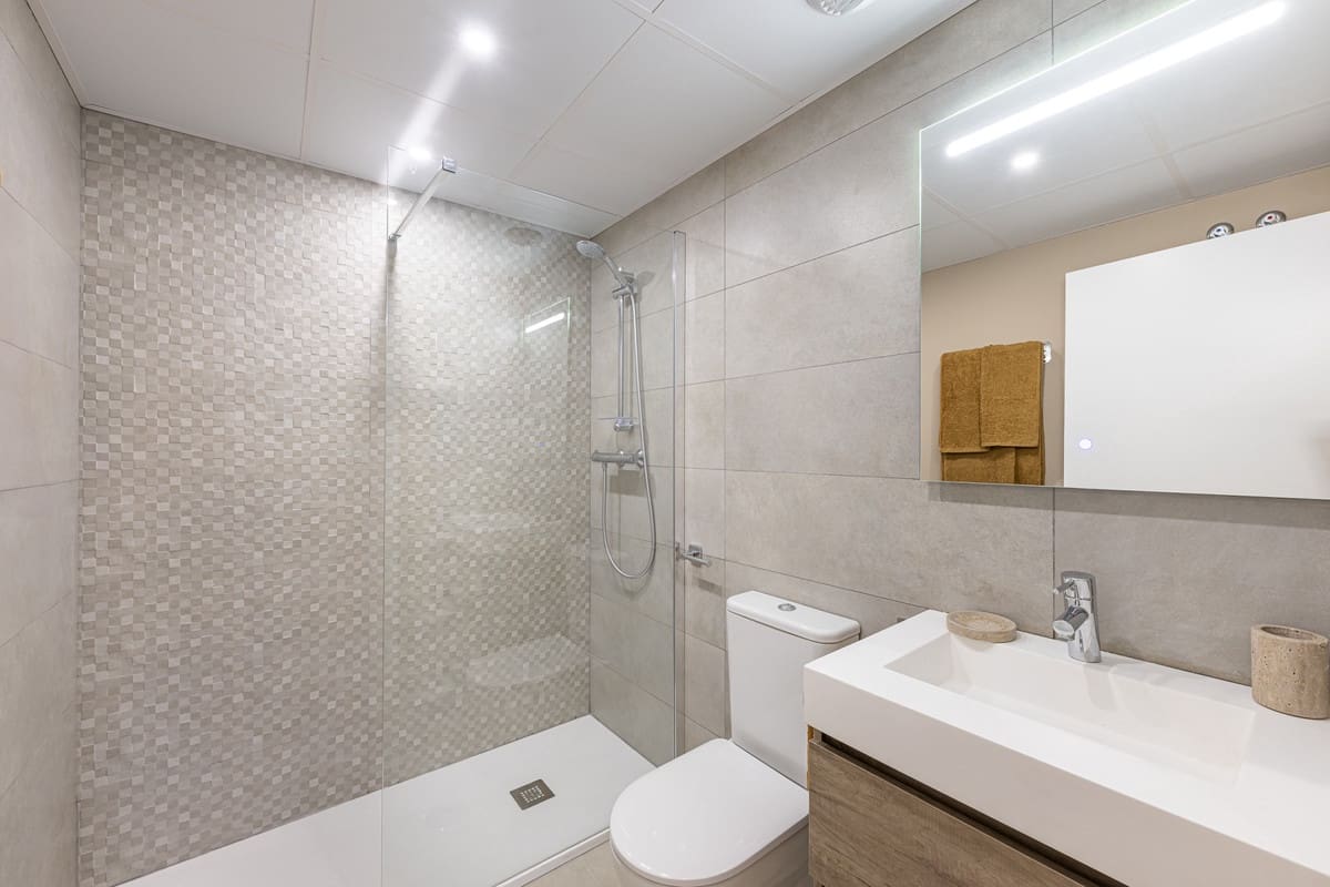 Apartamento de 2 habitaciones en Benahavís en venta con piscina garaje - 480.000 € (Ref: 9714335)