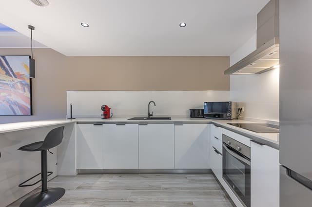 Apartamento de 2 habitaciones en Benahavís en venta con piscina garaje - 480.000 € (Ref: 9714335)