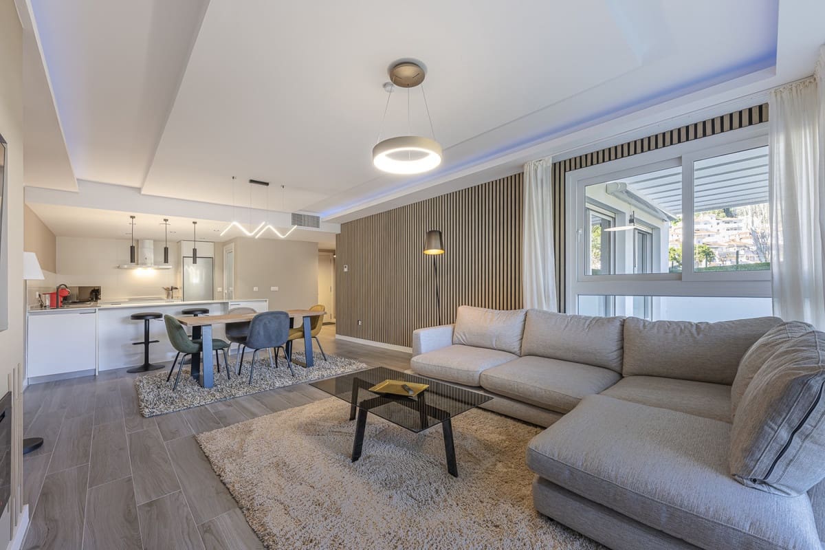 Apartamento de 2 habitaciones en Benahavís en venta con piscina garaje - 480.000 € (Ref: 9714335)