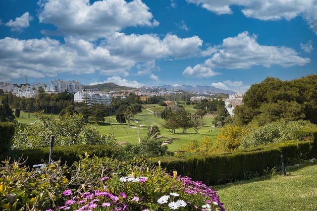 Pareado de 3 habitaciones en Miraflores, Mijas en venta con piscina garaje - 760.000 € (Ref: 9716743)