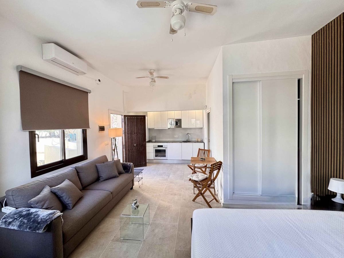 5 Zimmer Villa zu verkaufen in Riviera del Sol mit Pool Garage - 1.495.000 € (Ref: 9716778)