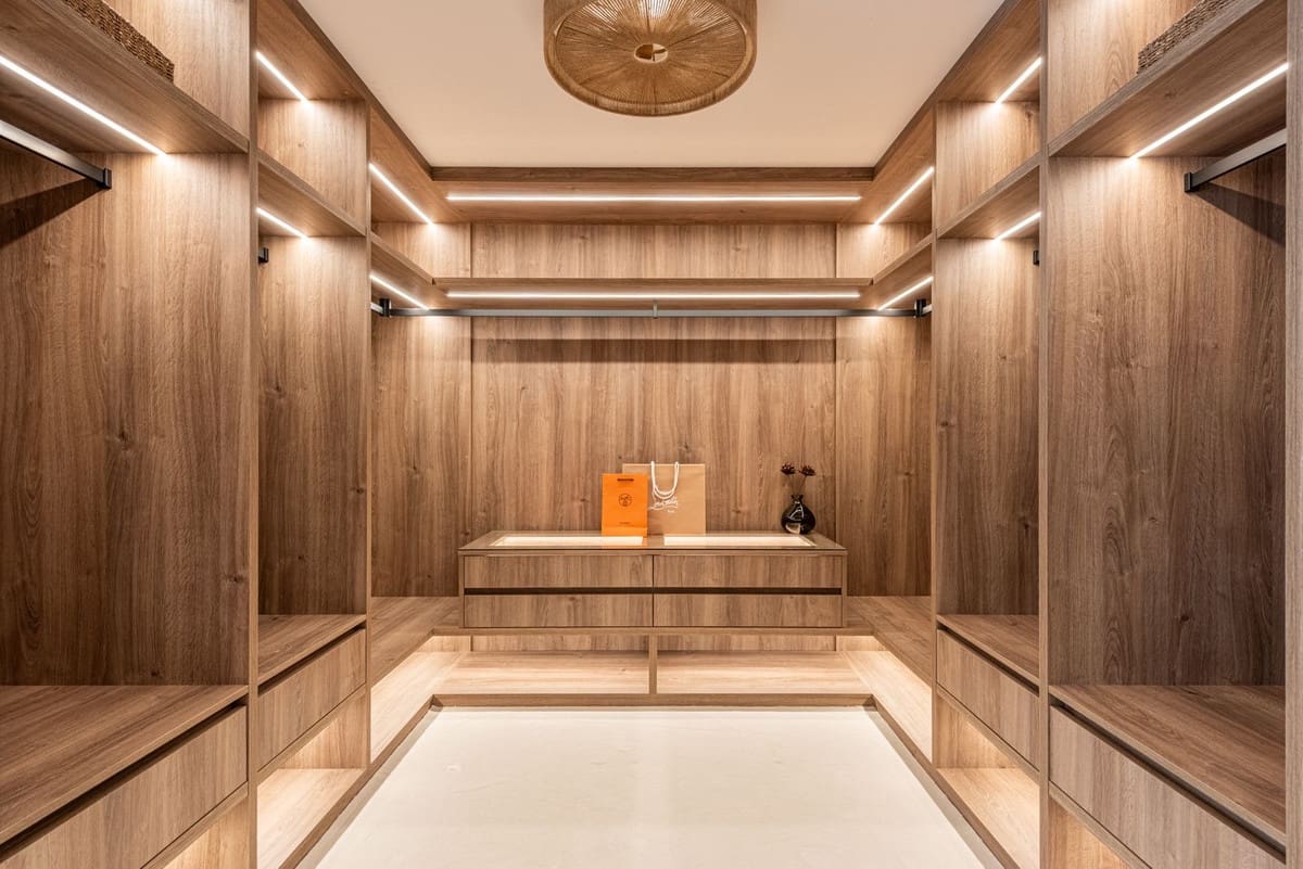 4 sovrum Hus till salu i Golden Mile med pool garage - 2 495 000 € (Ref: 9720935)