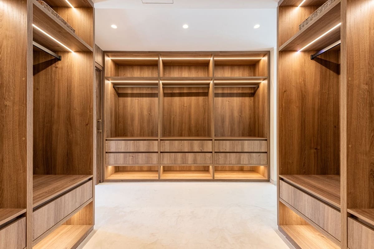 4 sovrum Hus till salu i Golden Mile med pool garage - 2 495 000 € (Ref: 9720935)