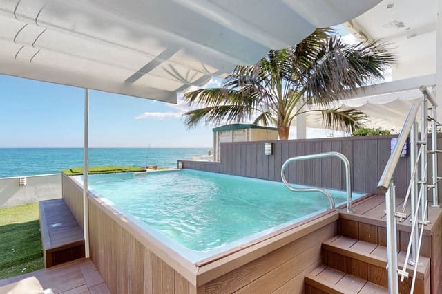 4 camera da letto Appartamento sulla Spiaggia in vendita in Estepona con piscina garage - 949.000 € (Rif: 9726195)