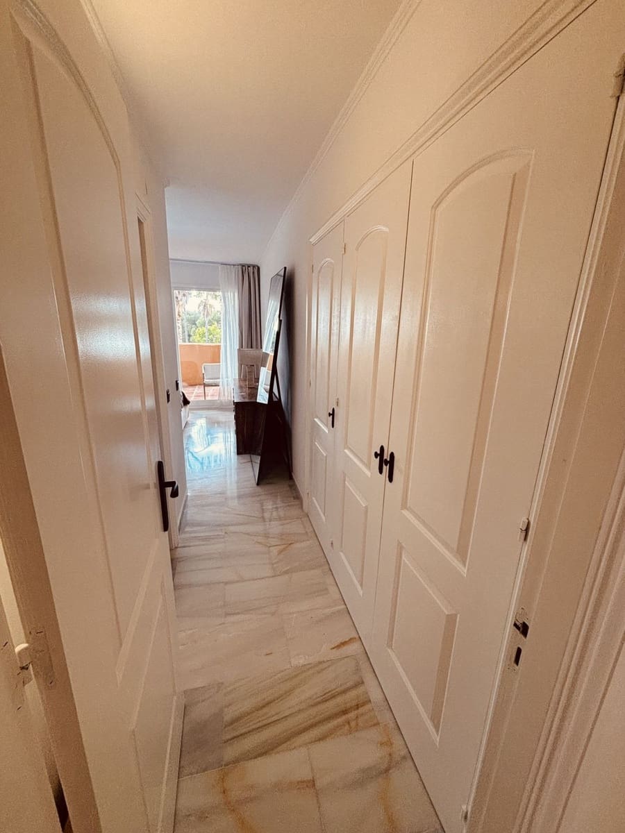 2 bedroom Apartment for sale in Calahonda with pool - € 399,000 (Ref: 9731545)