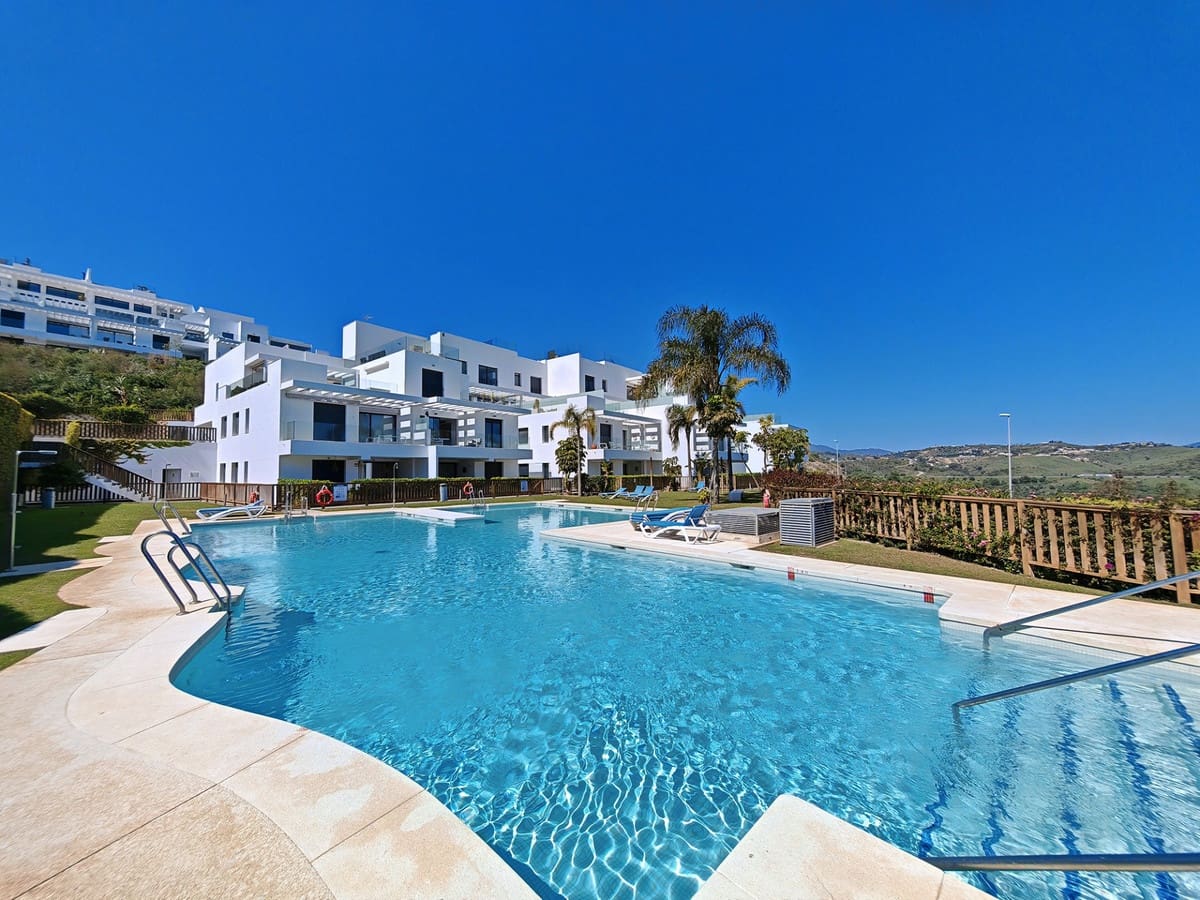 Apartamento de 3 habitaciones en La Cala de Mijas en venta con piscina garaje - 590.000 € (Ref: 9734231)