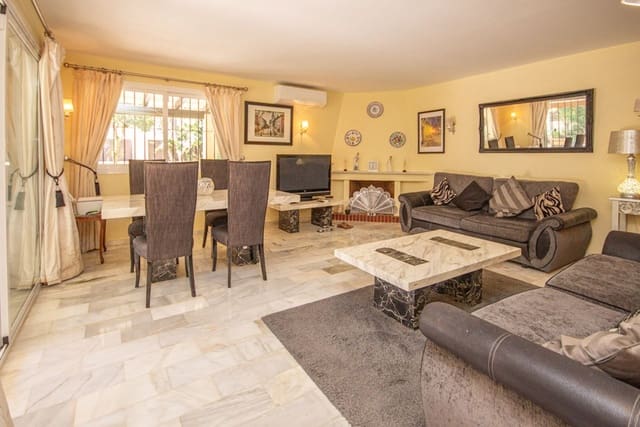 3 sovrum Villa till salu i Marbesa, Marbella med pool garage - 1 150 000 € (Ref: 9734997)