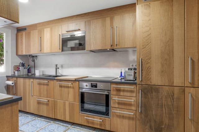 3 camera da letto Casa in vendita in Estepona con piscina - 619.000 € (Rif: 9737344)