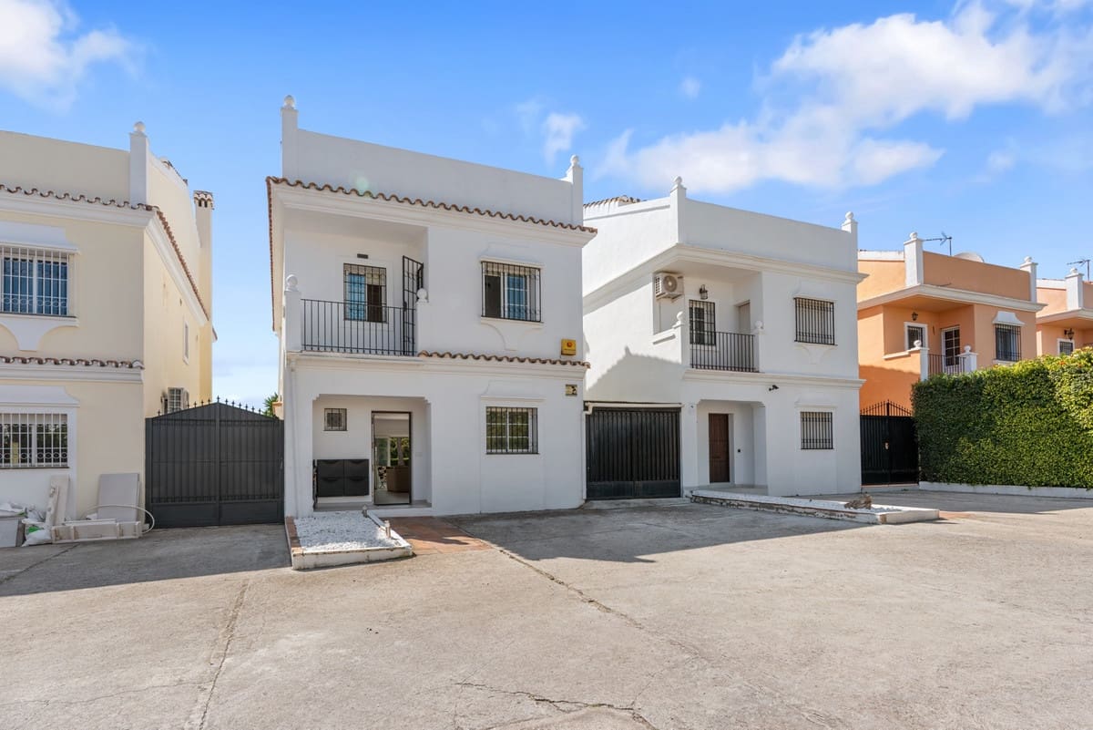 4 bedroom Villa for sale in Cancelada with pool - € 925,000 (Ref: 9745210)