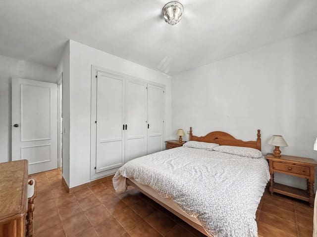 3 soverom Hus til salgs i Casares med svømmebasseng garasje - € 439 000 (Ref: 9747502)