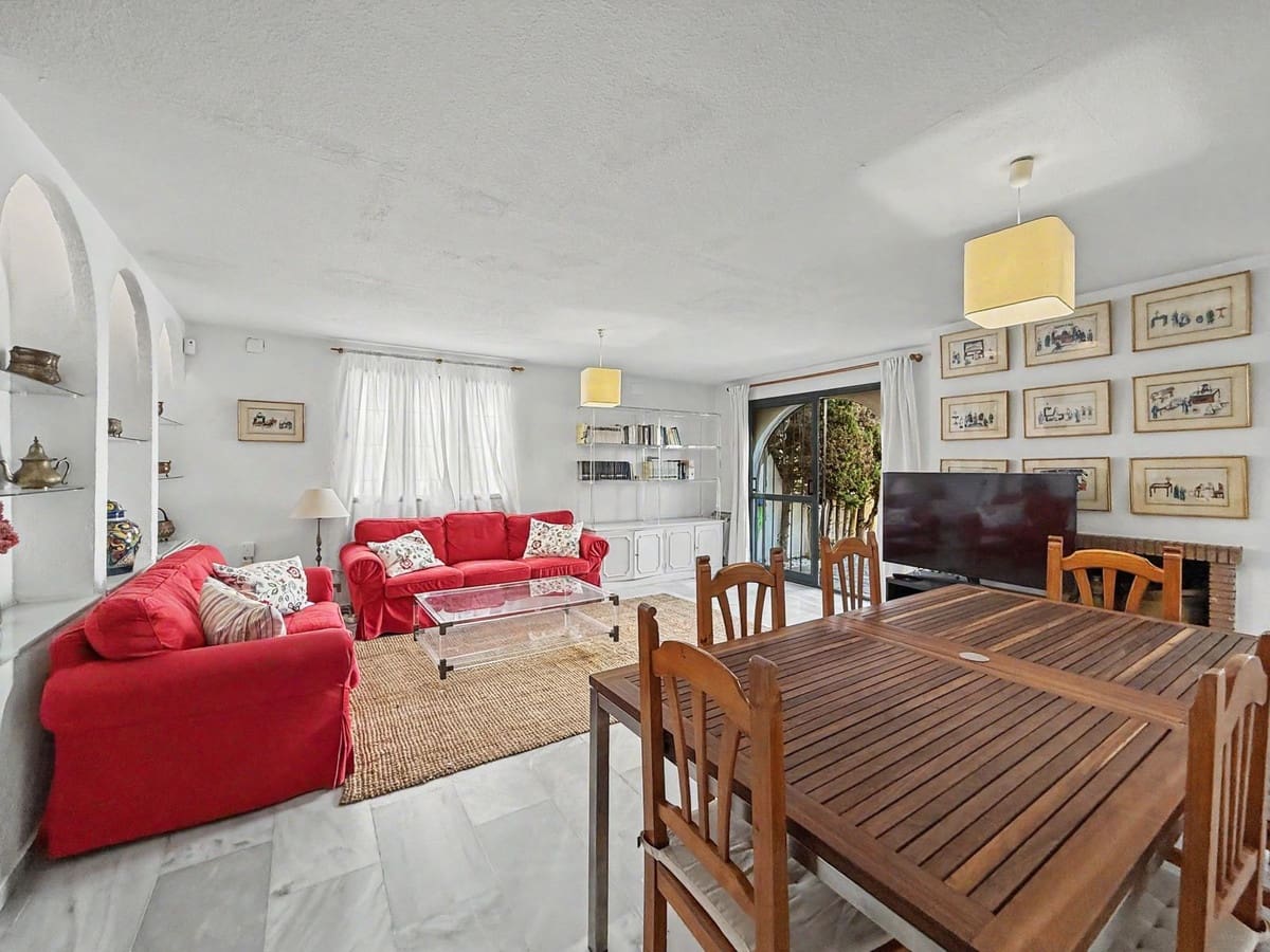 3 bedroom Townhouse for sale in Casares with pool garage - € 439,000 (Ref: 9747502)