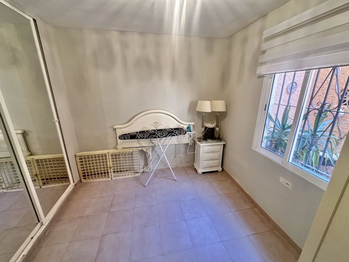 2 bedroom Beach Apartment for sale in El Faro with pool garage - € 299,000 (Ref: 9750959)