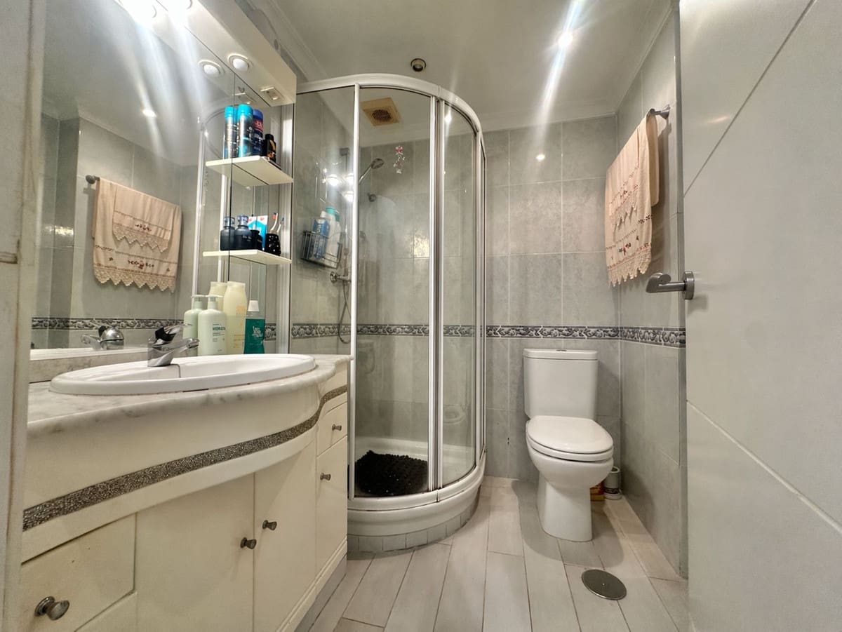 2 bedroom Beach Apartment for sale in El Faro with pool garage - € 299,000 (Ref: 9750959)