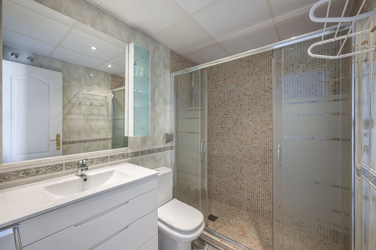 3 soverom Strandleiligheter til salgs i Puerto Banus med svømmebasseng garasje - € 945 000 (Ref: 9751436)