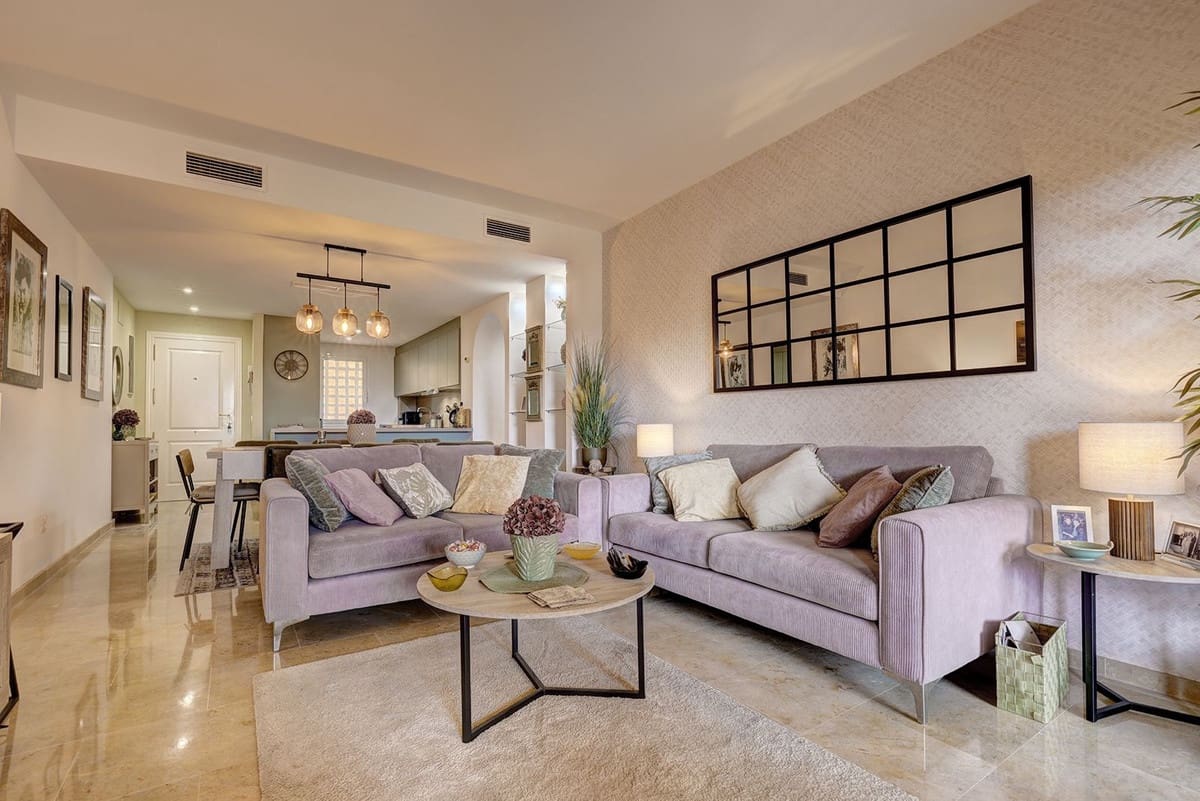 3 soverom Leilighet til salgs i La Duquesa / Puerto de la Duquesa med svømmebasseng garasje - € 370 000 (Ref: 9754271)