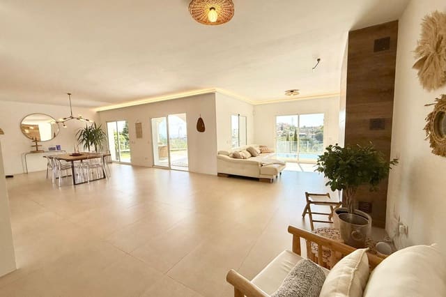 4 sypialnia Willa na sprzedaż w Riviera del Sol, Mijas z basenem garażem - 1 357 000 € (Ref: 9755034)