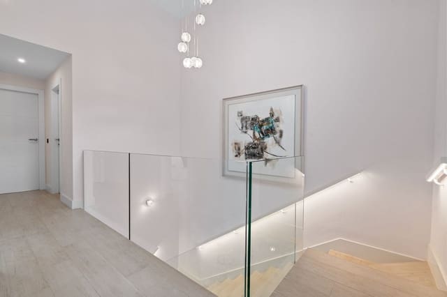 4 sovrum Semi-fristående Villa till salu i La Cala de Mijas, Mijas med garage - 995 000 € (Ref: 9770189)